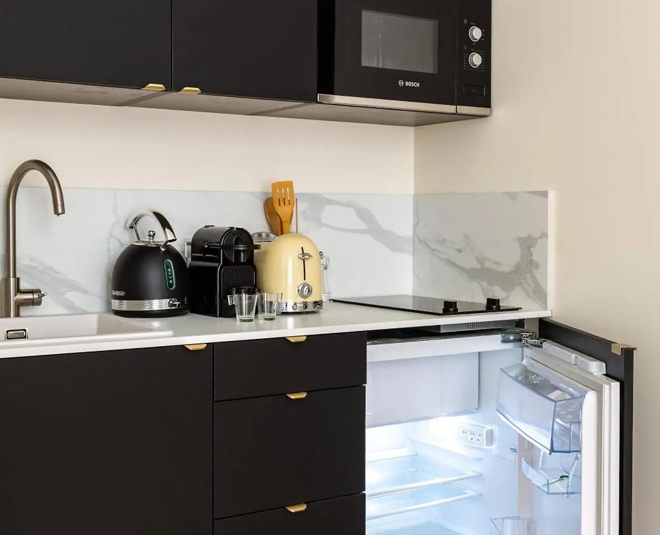 The Classy Parisian Apartment