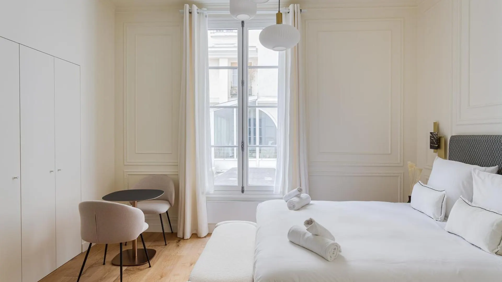 The Classy Parisian Apartment