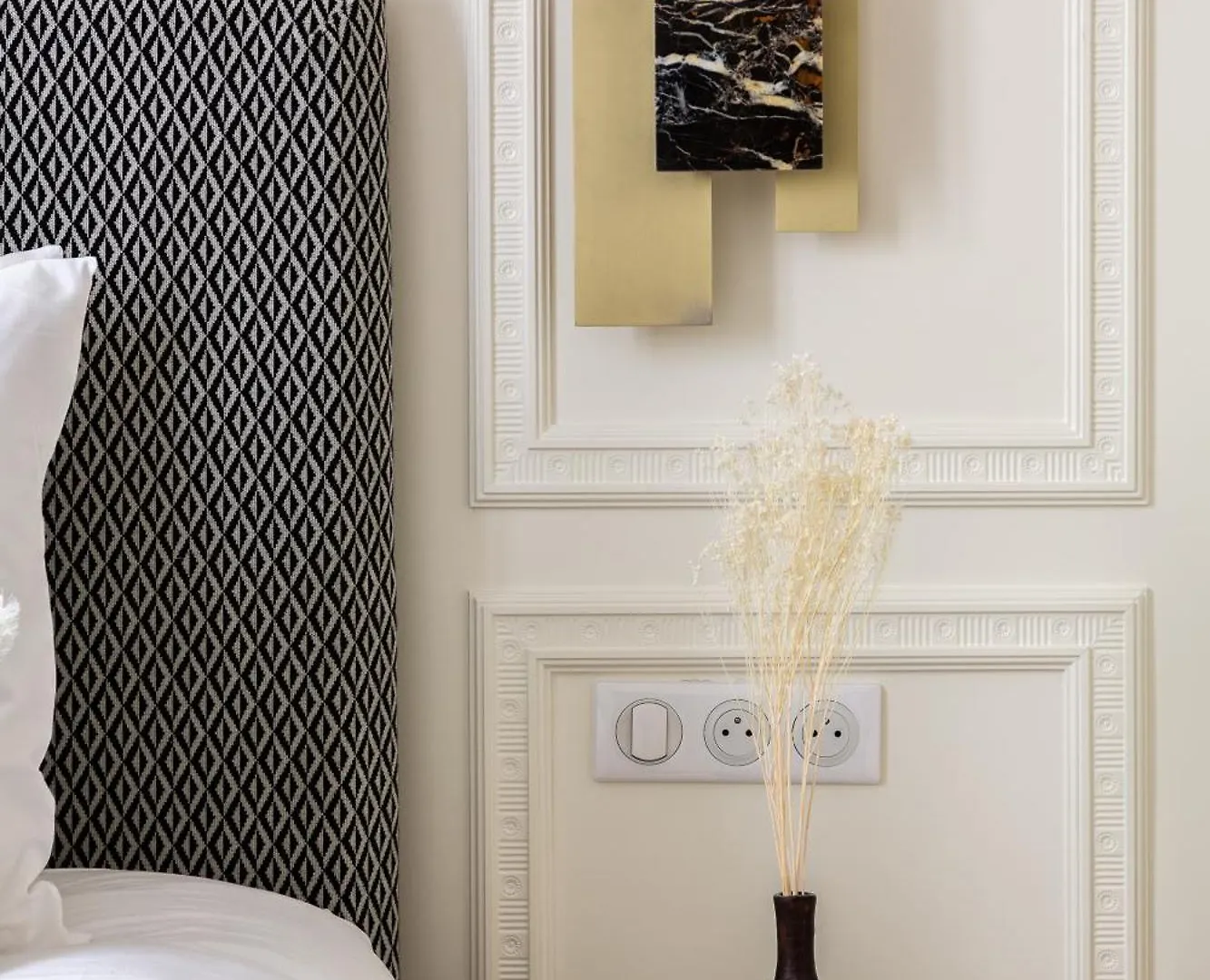 The Classy Parisian Apartment Paris